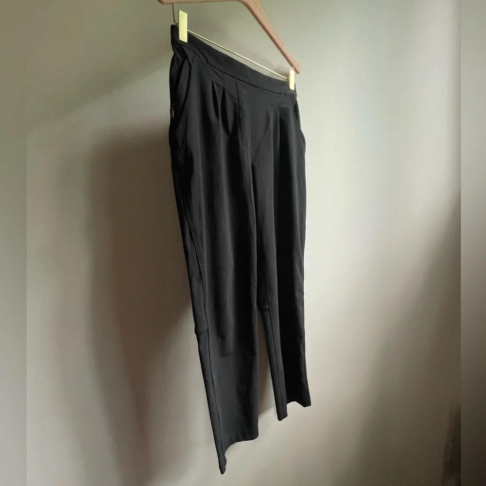 Lululemon Essential High Rise Trouser Black Size 6